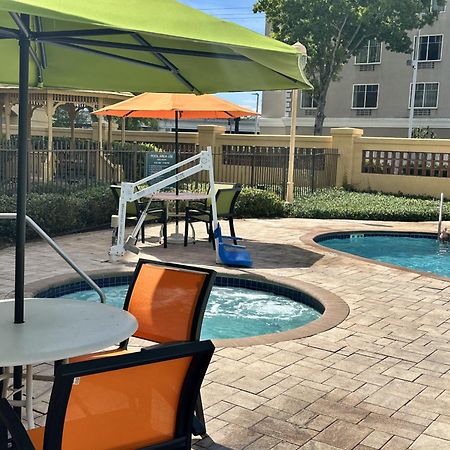 La Quinta Inn And Suites By Wyndham, Ocala Ngoại thất bức ảnh